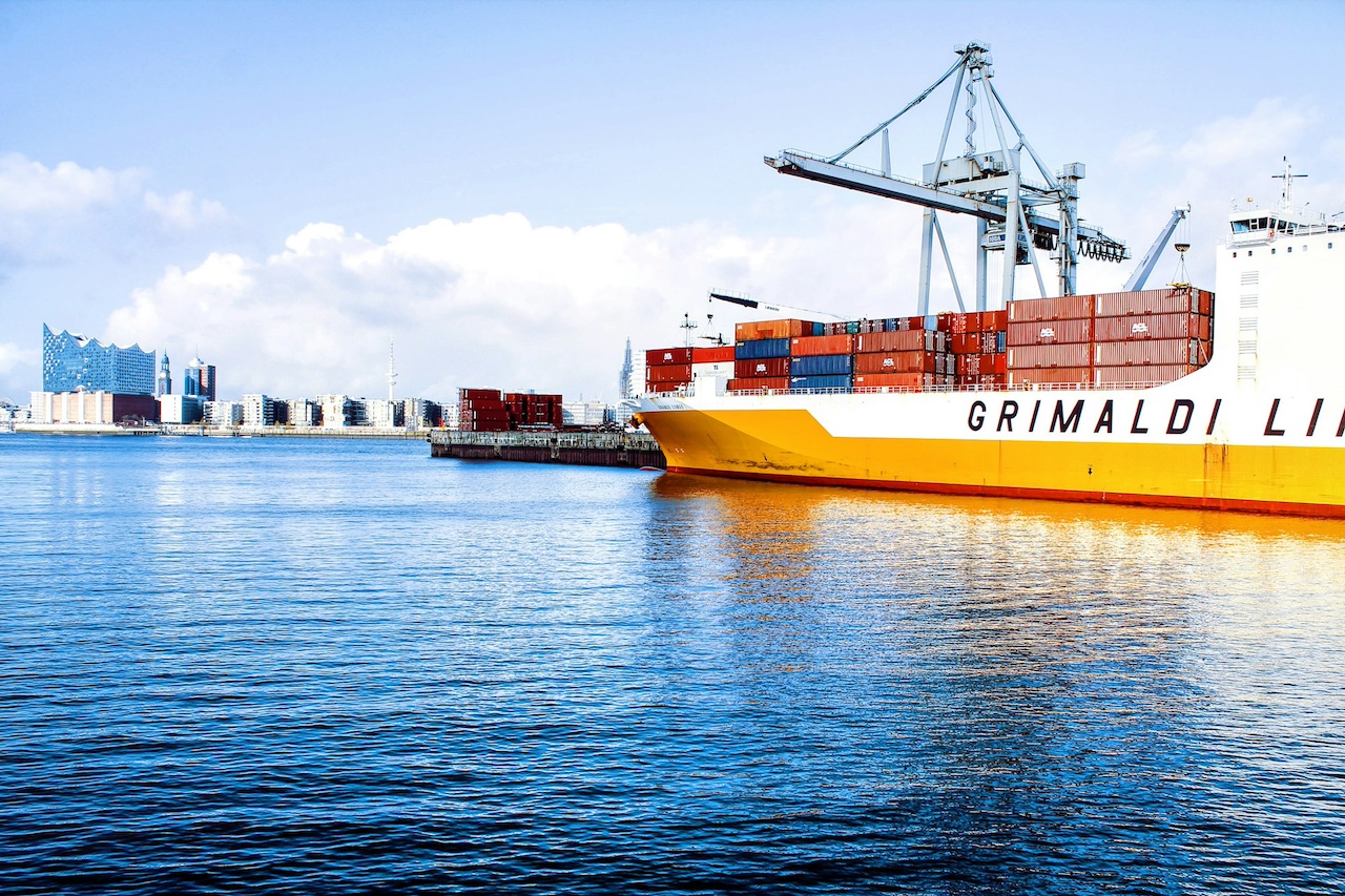 How to Choose the Best International Shipping Service