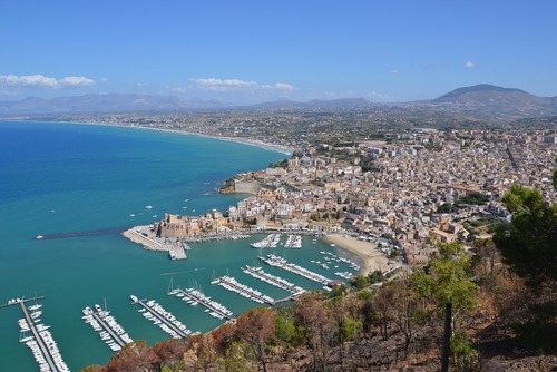 Discover Beaches, Volcanoes, & Ancient Wonders in Sicily